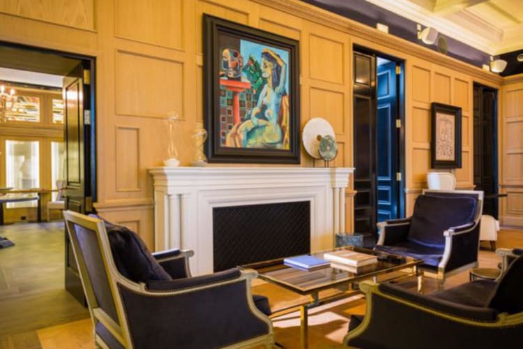 Sitting area